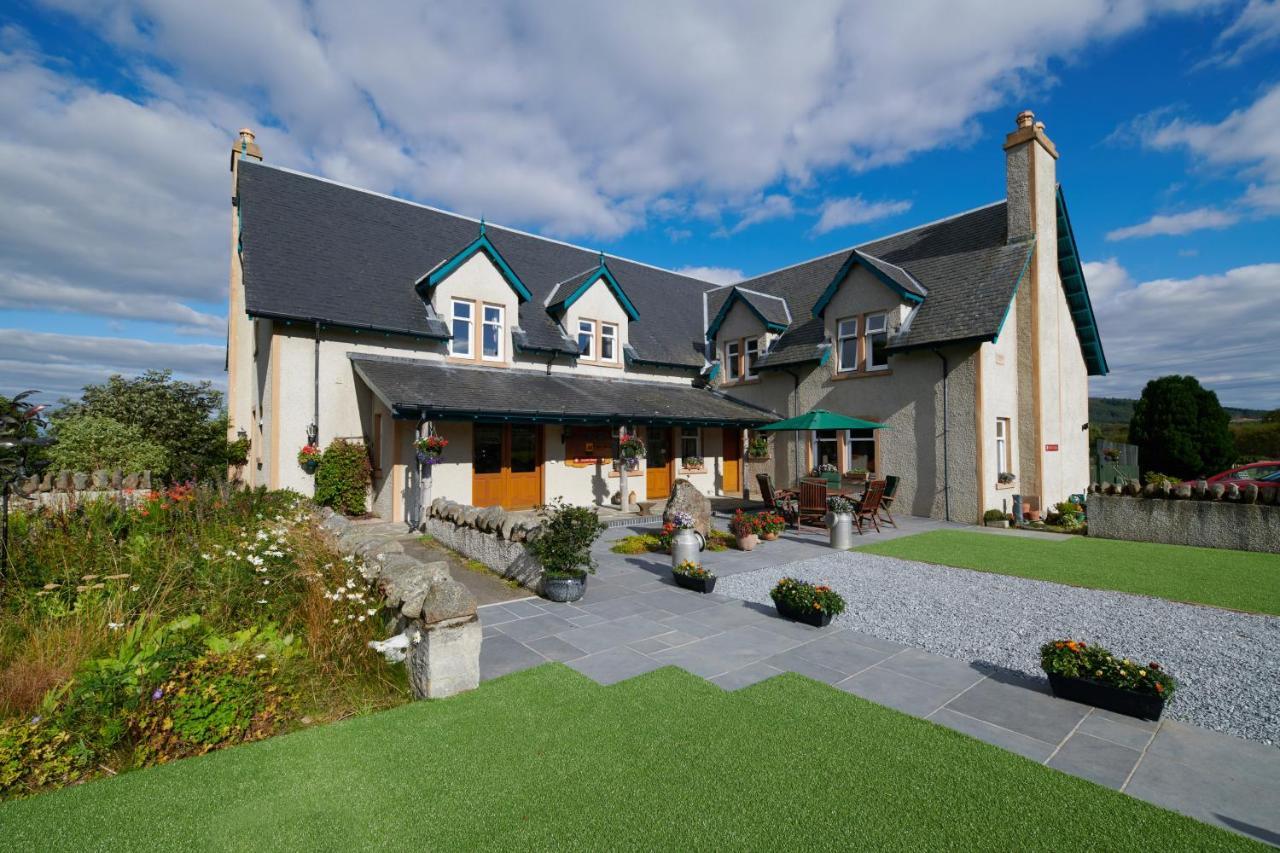 Daviot Lodge Экстерьер фото