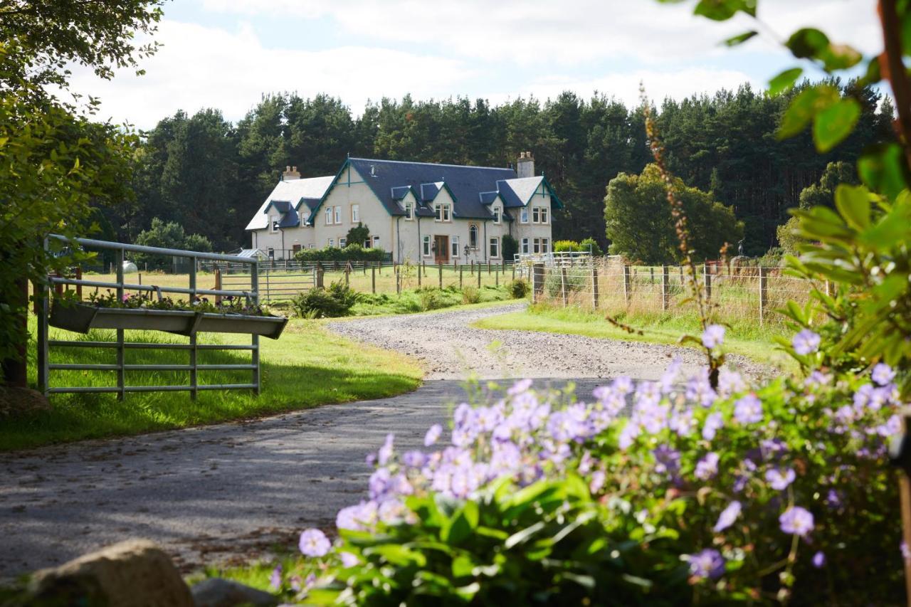 Daviot Lodge Экстерьер фото